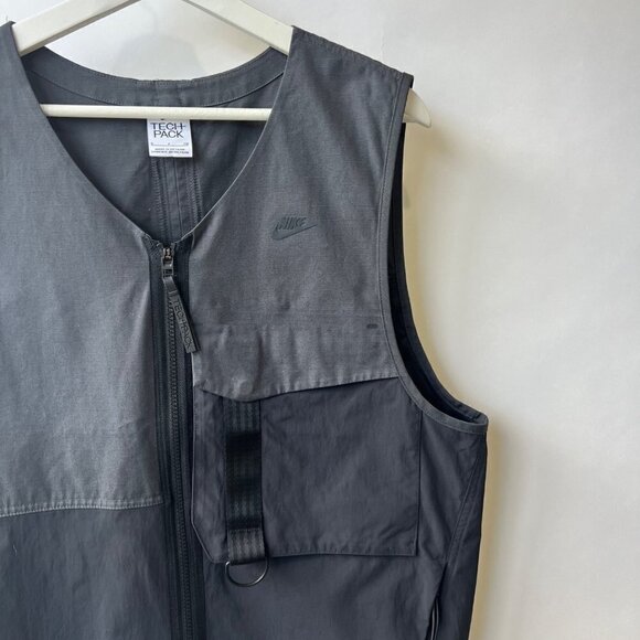 Nike Men Tech Pack Unlined Vest, Gray/Black, Size S Like New - Picture 8 of 13